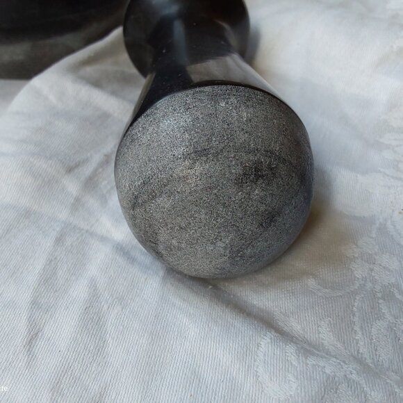 Very heavy black granite mortar and pestle set two sided very good used conditio - Picture 8 of 12